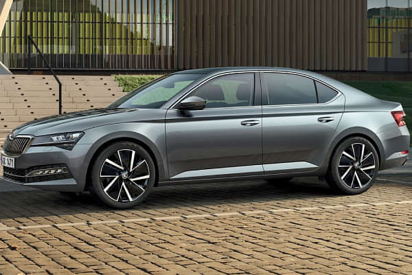 Skoda Superb 2020-2021 Side Profile