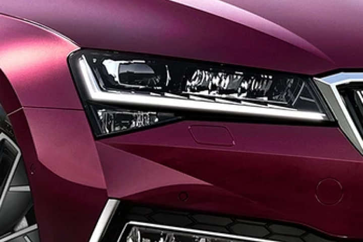 Skoda Superb Headlight