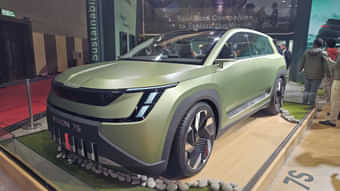 Skoda Vision 7S Left Front Three Quarter
