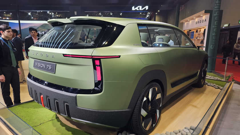 Skoda Vision 7S Right Rear Three Quarter