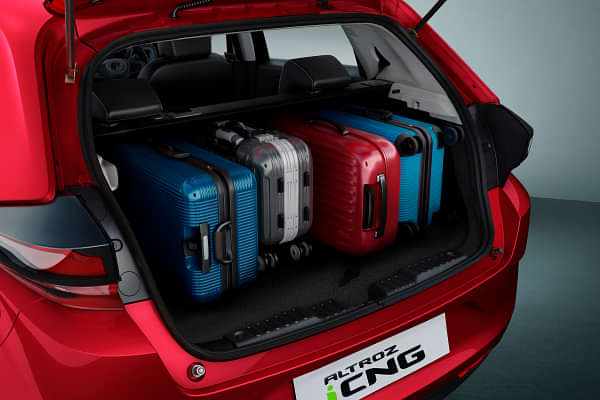 Tata Altroz CNG Open Boot/Trunk