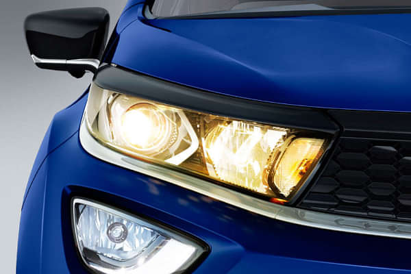 Tata Altroz CNG Headlight