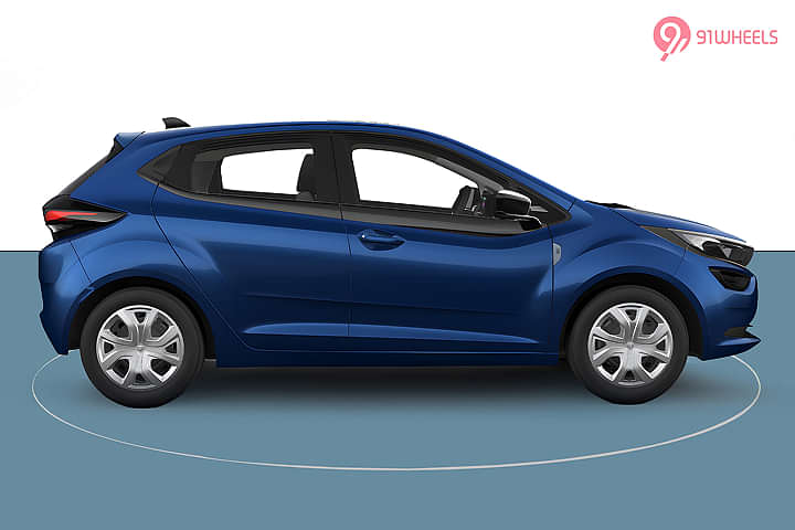 Tata Altroz 2020-2025 Right Side View