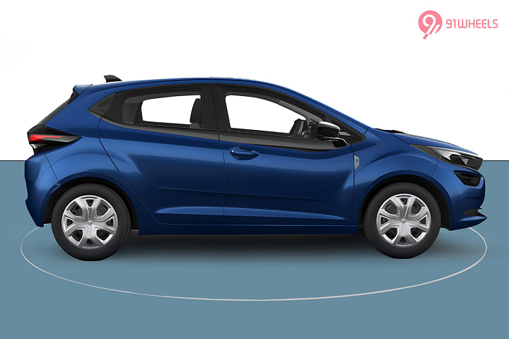 Tata Altroz 2020-2025 Right Side View