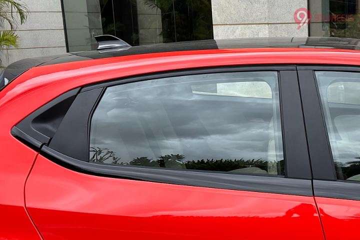 Tata Altroz Rear Quarter Glass