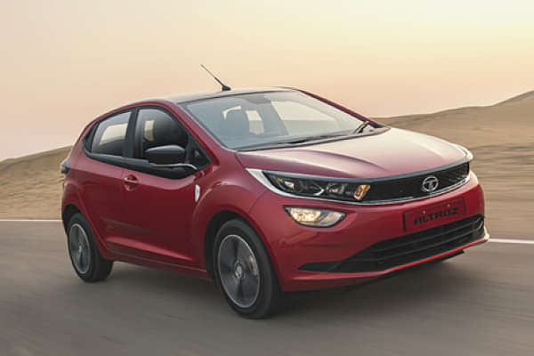 Tata Altroz 2020-2025 Driving Shot