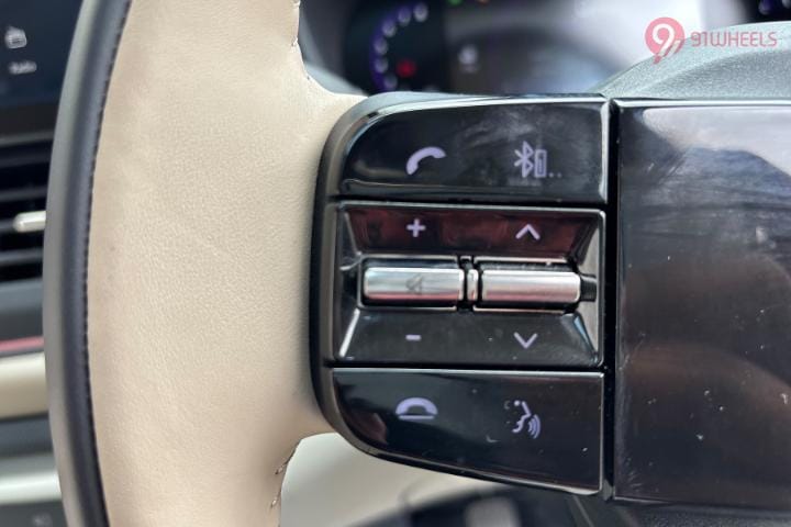 Tata Altroz Left Steering Mounted Controls