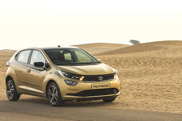 Tata Altroz 2020-2025 Left Front Three Quarter