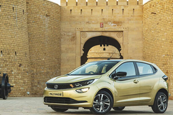 Tata Altroz 2020-2025 Left Front Three Quarter