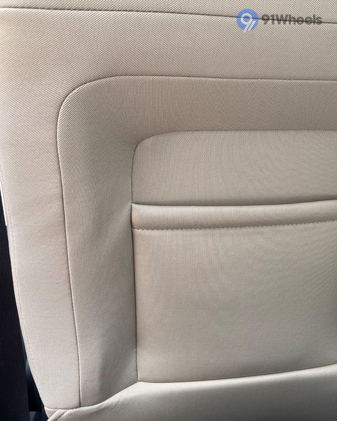 Seats & Cabin Comfort - 9