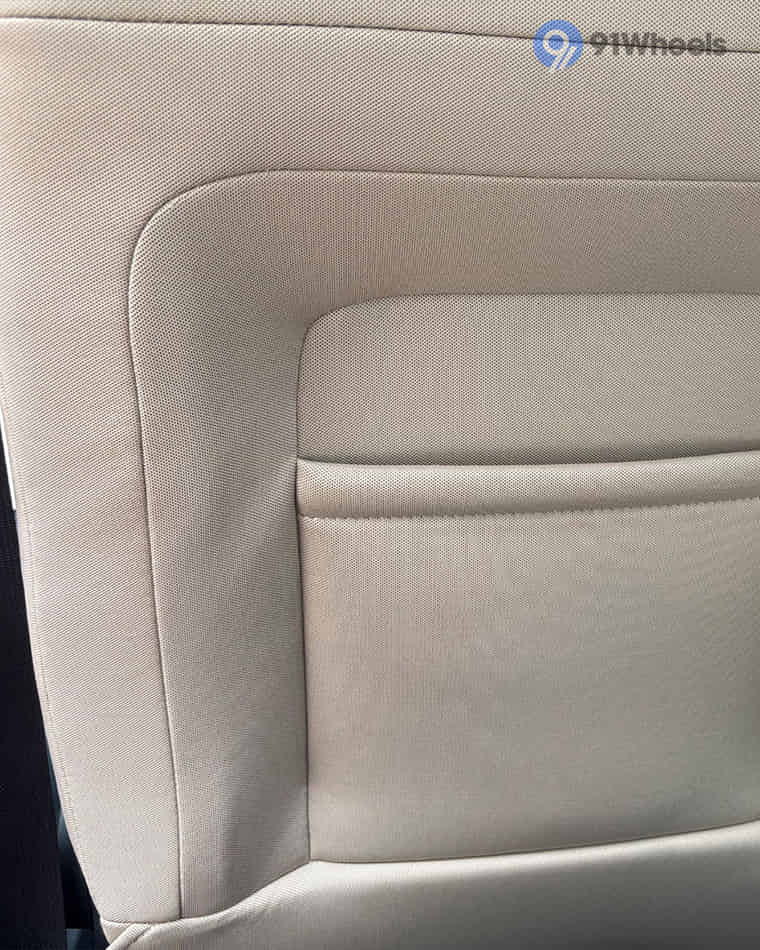 Seats & Cabin Comfort - 9