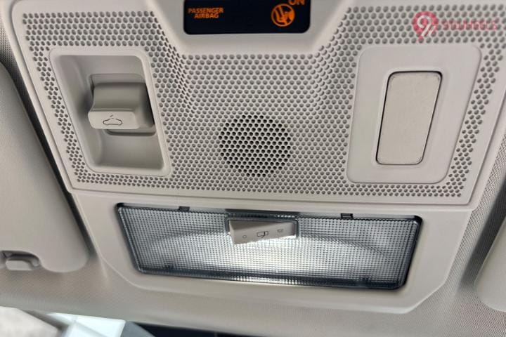 Tata Altroz Roof Mounted Controls/Sunroof & Cabin Light Controls