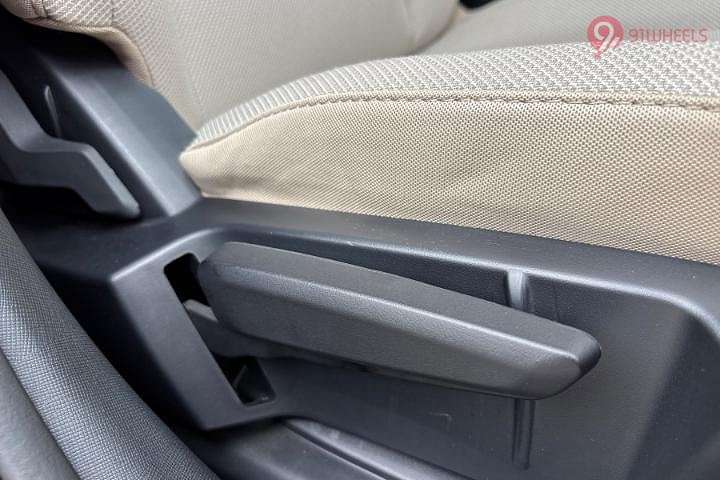 Tata Altroz Seat Adjustment for Driver