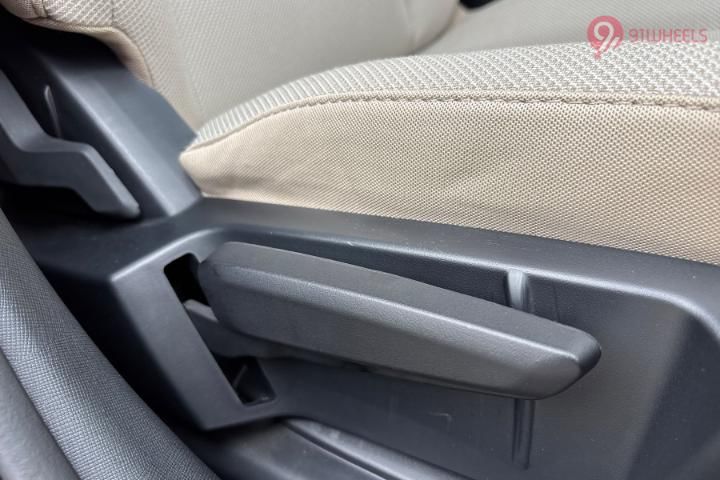 Tata Altroz Seat Adjustment for Driver