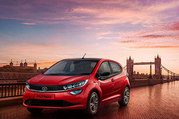 Tata Altroz 2020-2025 Left Front Three Quarter