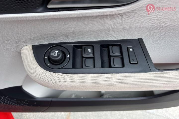 Tata Altroz Driver Side Door Switches
