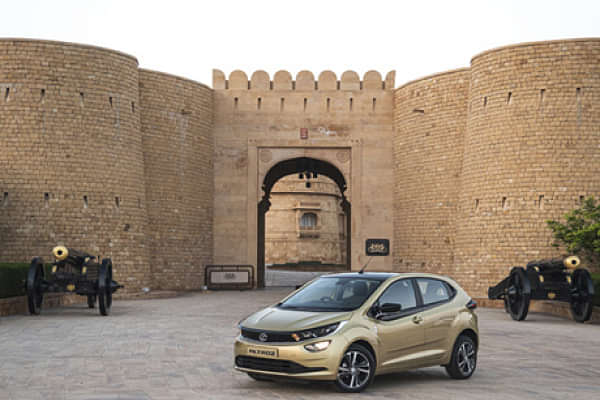 Tata Altroz 2020-2025 Driving Shot