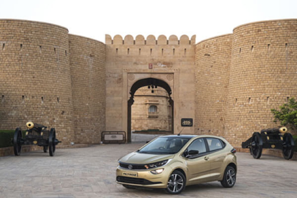 Tata Altroz 2020-2025 Driving Shot