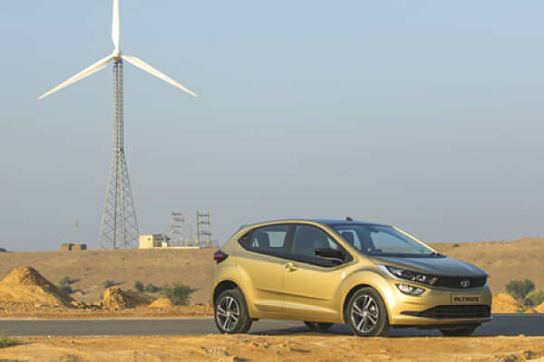 Tata Altroz 2020-2025 Driving Shot