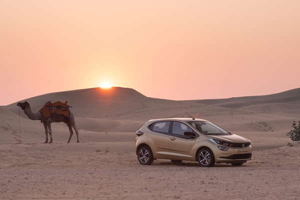 Tata Altroz 2020-2025 Driving Shot