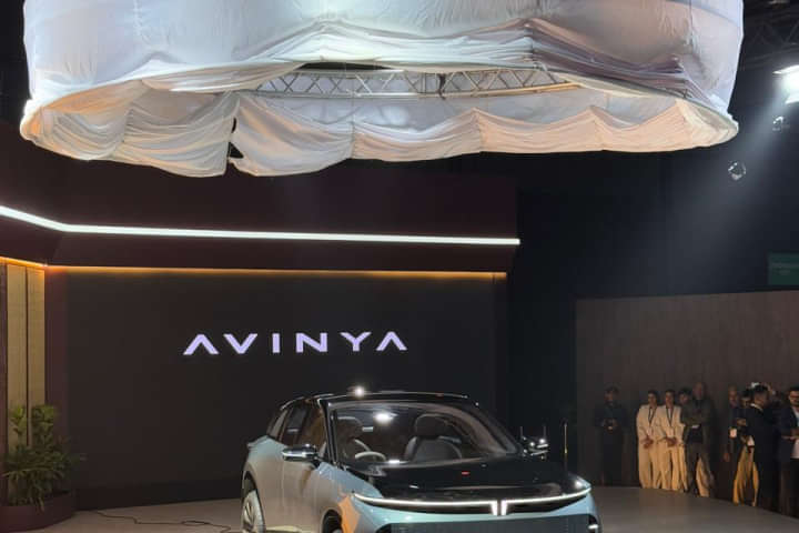 Tata Avinya EV Right Front Three Quarter
