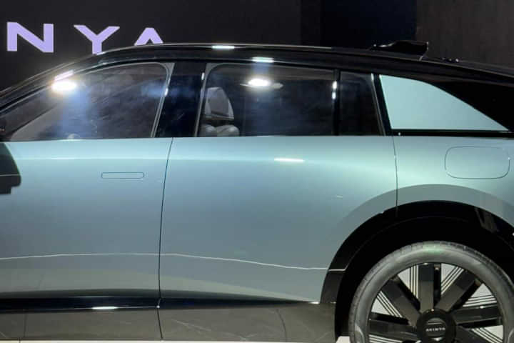 Tata Avinya EV Side Glass Housing