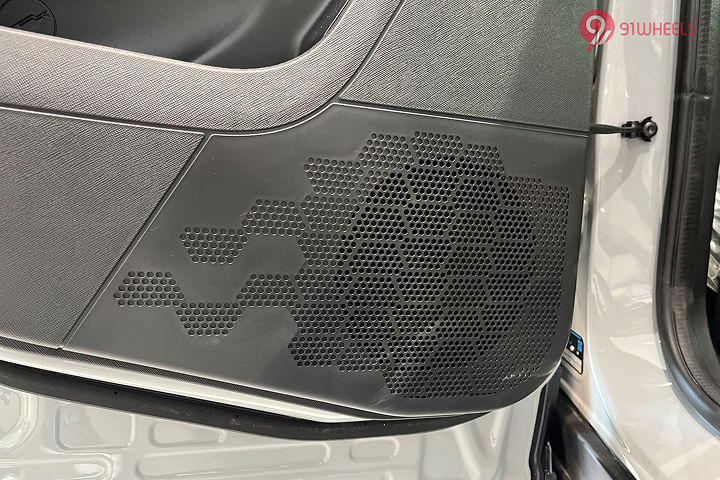 Tata Curvv EV Rear Speakers