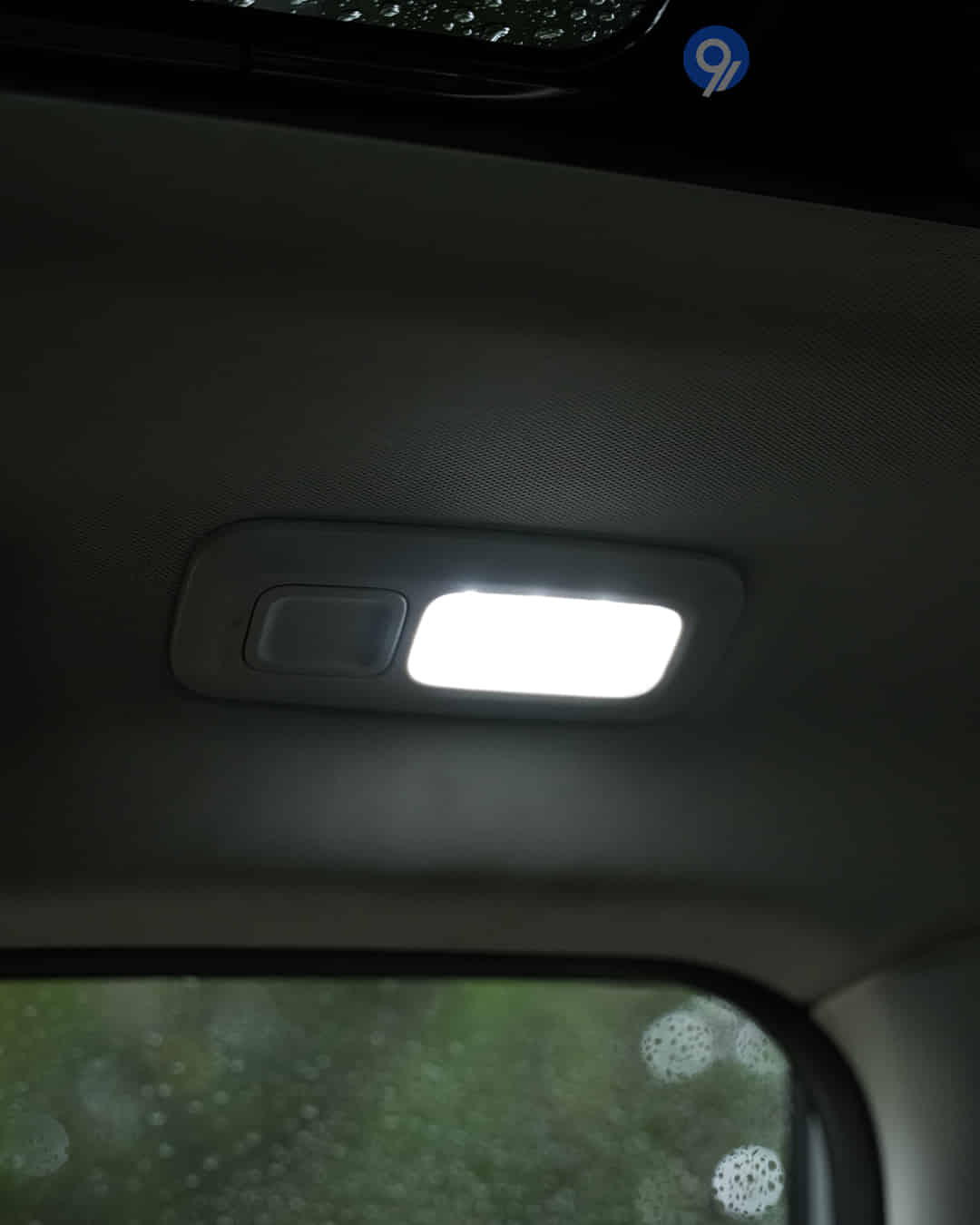 Rear Row Roof Mounted Cabin Lamps