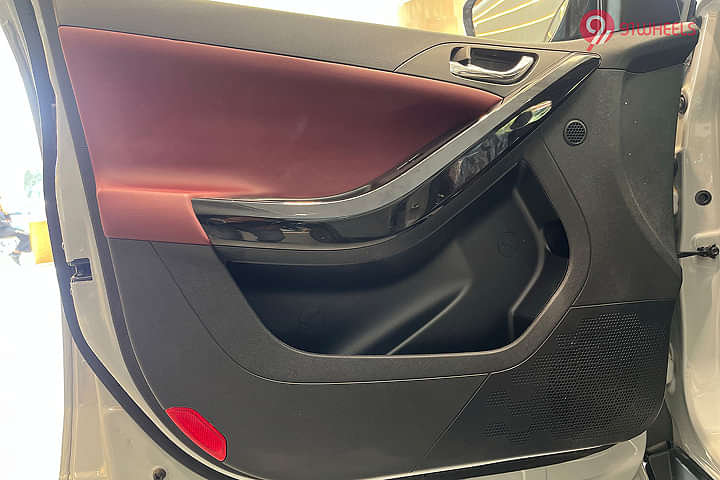 Tata Curvv EV Passenger Side Front Door Pocket
