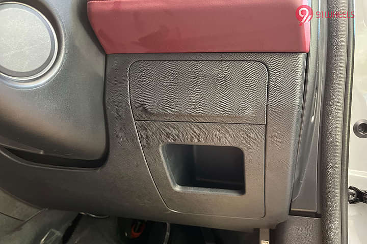 Tata Curvv EV Dashboard Switches