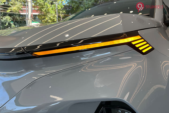Tata Curvv EV Blinker