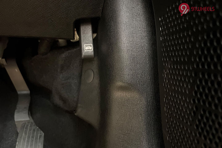 Tata Curvv EV Bonnet/Hood release