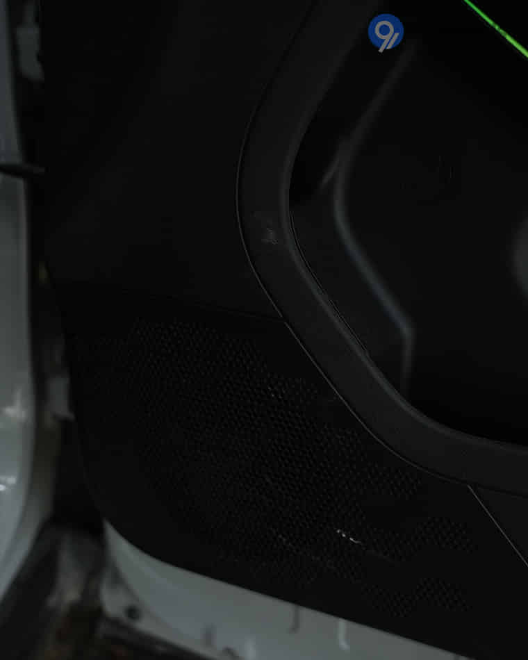 Infotainment & Charging - 1