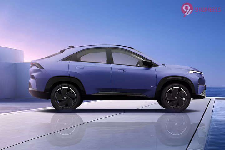 Tata Curvv EV Right Side View