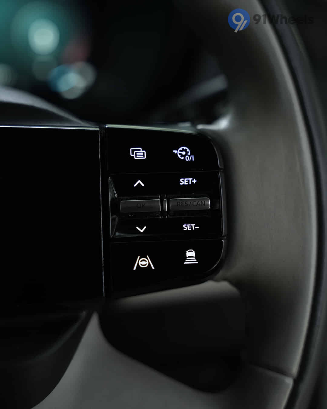 Right Steering Mounted Controls