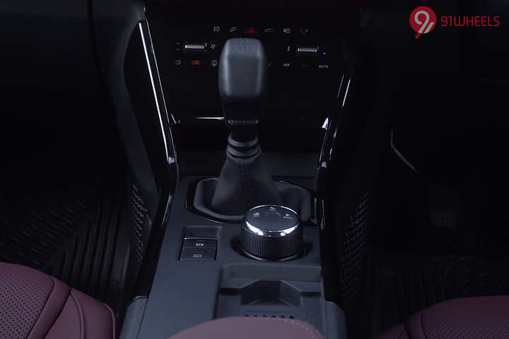 Tata Curvv Gear Shifter/Gear Shifter Stalk