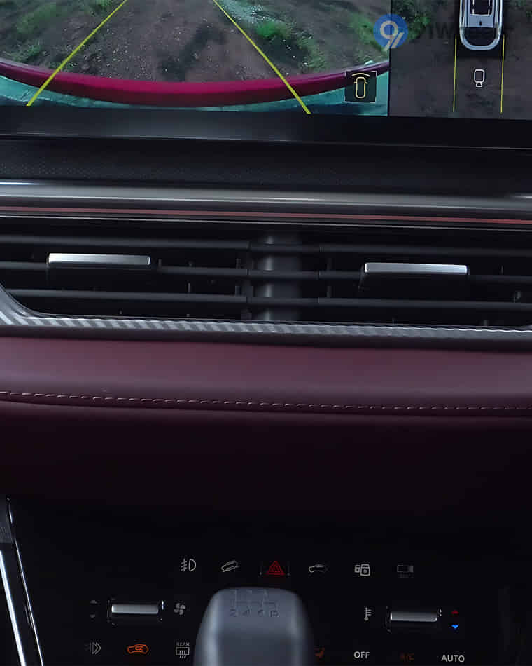 Dashboard & Front Cabin - 1