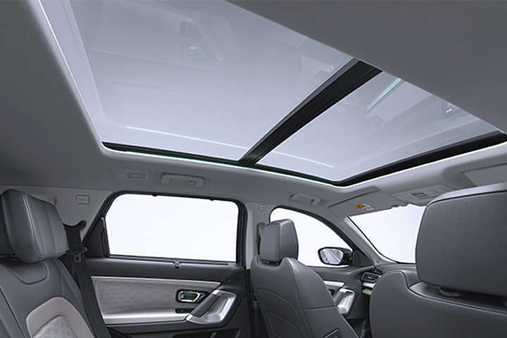Tata Harrier EV Roof Mounted Controls/Sunroof & Cabin Light Controls