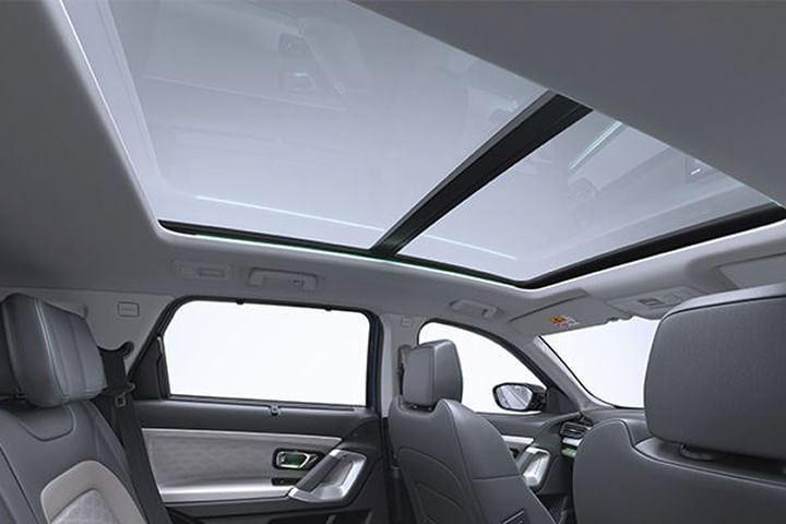 Tata Harrier EV Roof Mounted Controls/Sunroof & Cabin Light Controls
