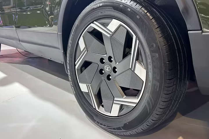 Tata Harrier EV Wheels