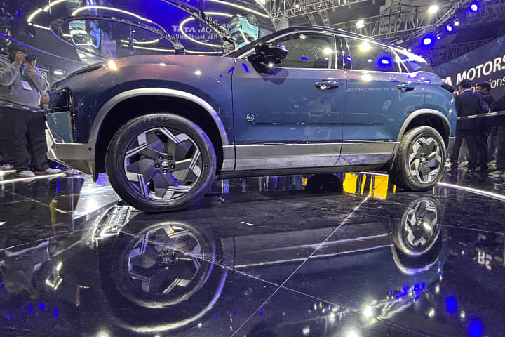 Tata Harrier EV Foot Board