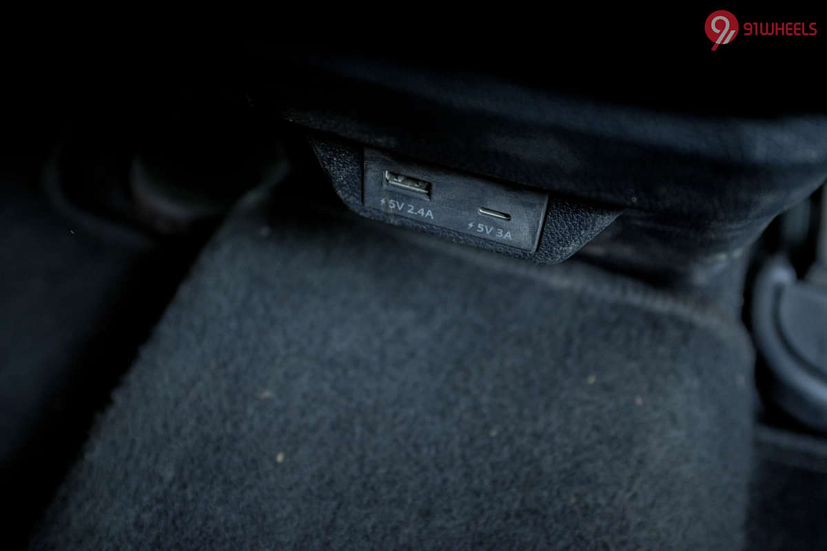 Tata Harrier USB Port/Power Socket/Wireless Charging