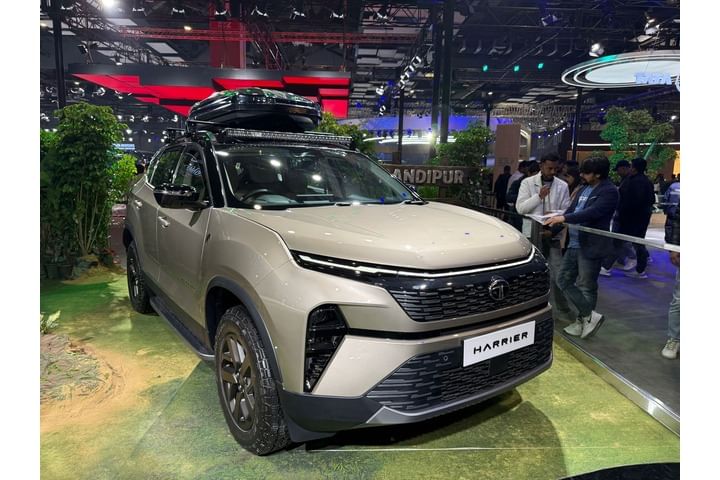 Tata Harrier Right Front Three Quarter