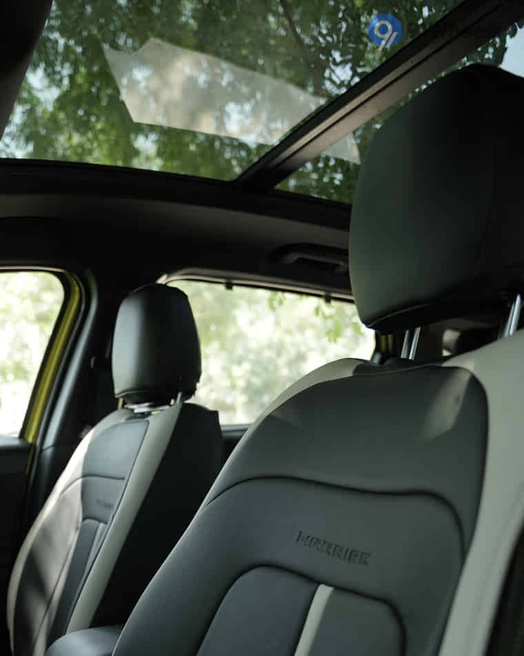 Seats & Cabin Comfort - 3 Seats & Cabin Comfort - 3