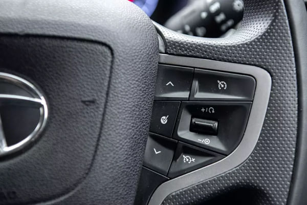 Tata Harrier 2019-2020 Steering Controls