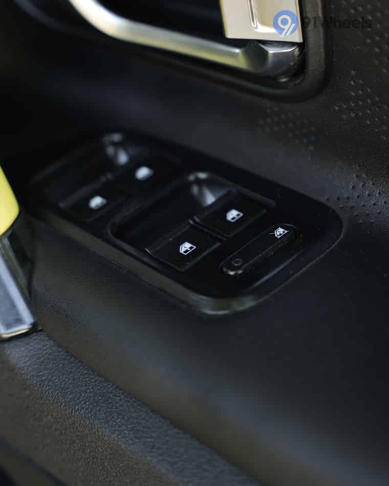 Doors & Windows - 4 Doors & Windows - 4