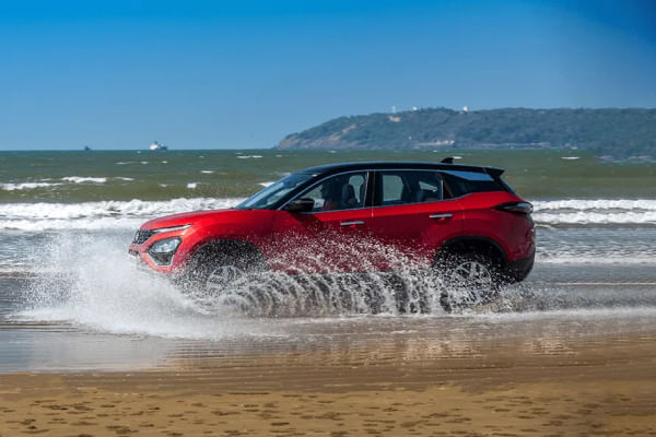Tata Harrier 2019-2020 Driving Shot