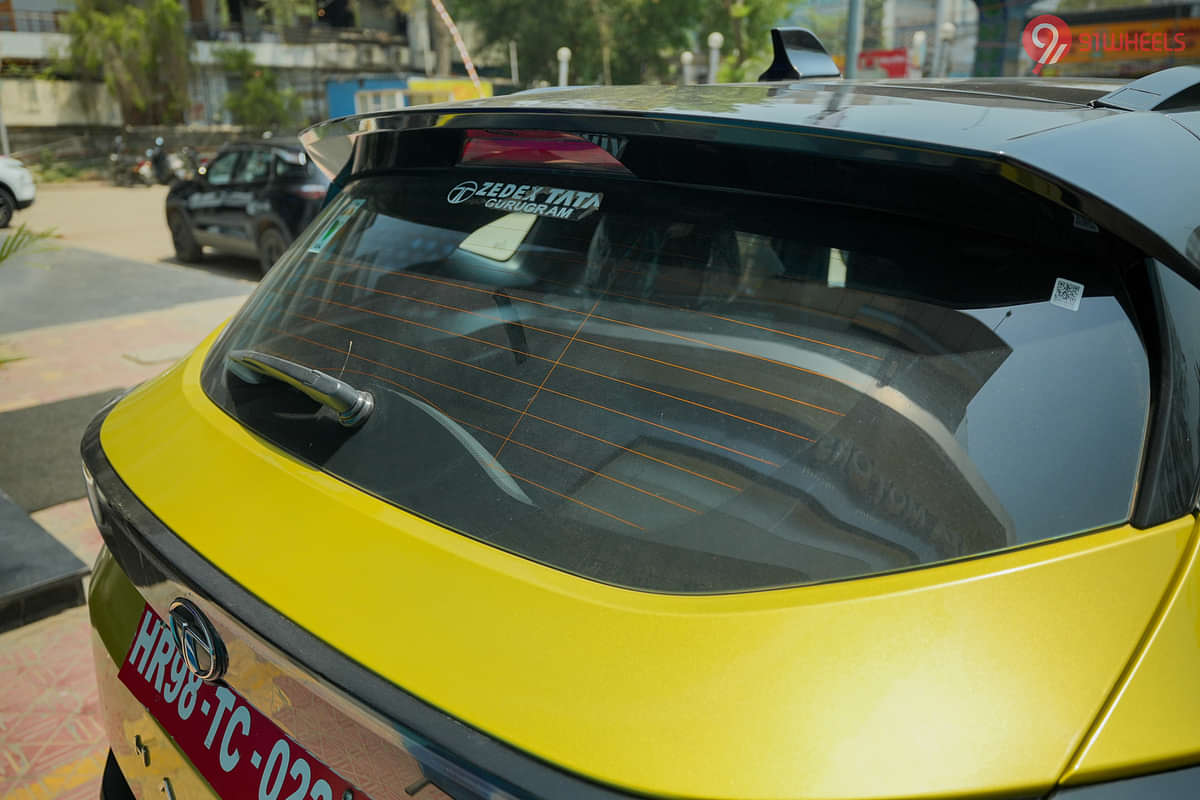 Tata Harrier Rear Windshield/Windscreen