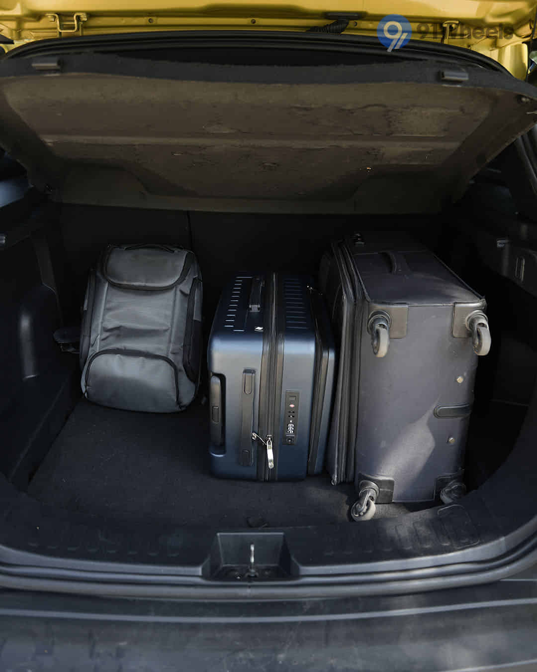 Bootspace with Luggage Bootspace with Luggage