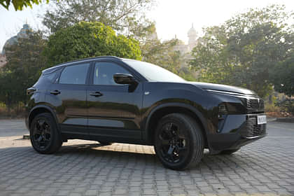 Tata Harrier Fearless AT Right Front Three Quarter